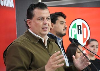 La caída del gobernador sería darle gusto a Leonel Godoy Rangel: Memo Valencia