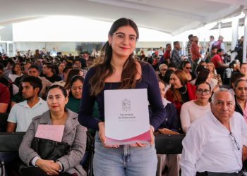 Tras años de espera, más de mil docentes regularizan su documentación: SEE