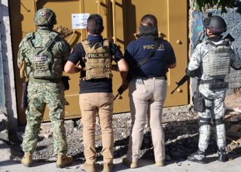 Fiscalía General ejecuta cateo en Morelia; aseguradas 450 dosis de metanfetamina y cartuchos útiles