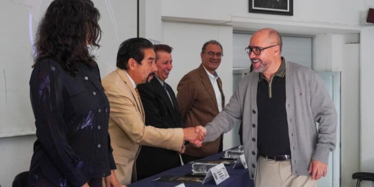 Facultad de Ciencias Físico Matemáticas celebra su 57 aniversario con la reacreditación de su licenciatura por cinco años 
