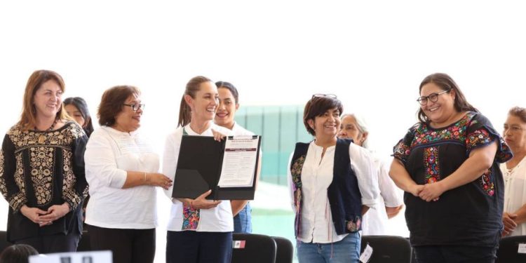 Entregar títulos de propiedad a 150 mil mujeres del campo, compromiso prioritario para el Gobierno de México