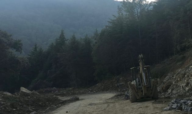 Al 80 % segunda etapa del camino Aguililla-Dos Aguas: Rogelio Zarazúa