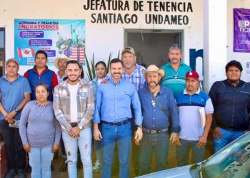 Yankel Benítez y autoridades de Santiago Undameo, establecen ruta de trabajo