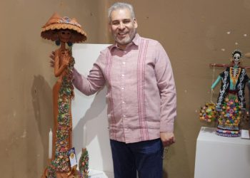 Tras un acuerdo con Liverpool, tienda departamental vende catrinas de Capula: Bedolla