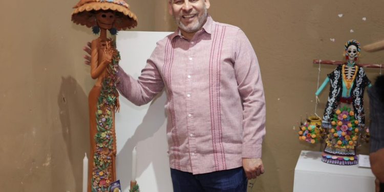 Tras un acuerdo con Liverpool, tienda departamental vende catrinas de Capula: Bedolla