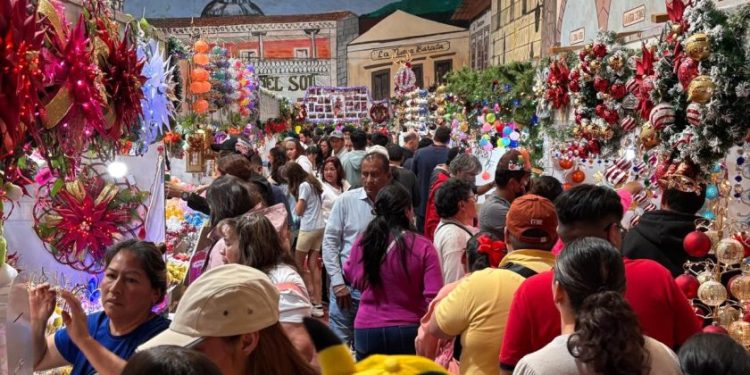 Tlalpujahua, Pueblo Mágico de la eterna Navidad te invita a disfrutar su Feria de la Esfera