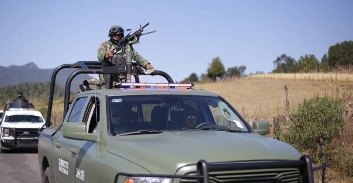 Localizan a dos hombres sin vida sobre la carretera Uruapan–Paracho