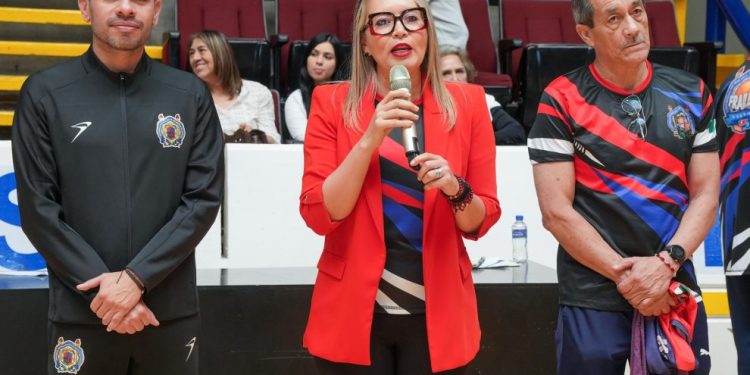 A través del deporte y de la unidad familiar podemos transformar el entorno: Yarabí Ávila