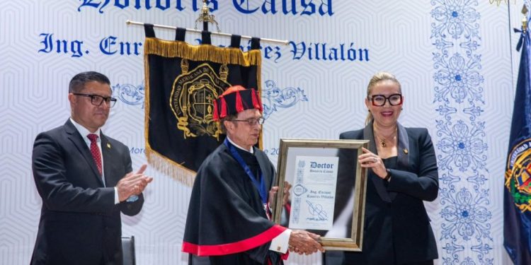 Ingeniero Enrique Ramírez Villalón, michoacano ejemplar, recibe el Grado de Doctor Honoris Causa de la UMSNH