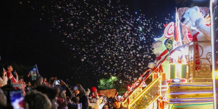 Más de 350 mil personas presenciaron la Caravana Coca-Cola