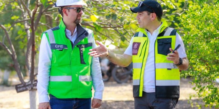 Autopista siglo XXI tendrá cobertura de telefonía celular: Rogelio Zarazúa