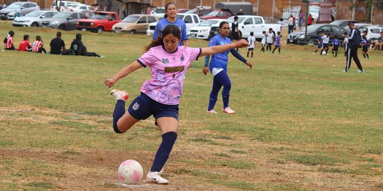 UMSNH se afianza en el liderato de la Liga Municipal