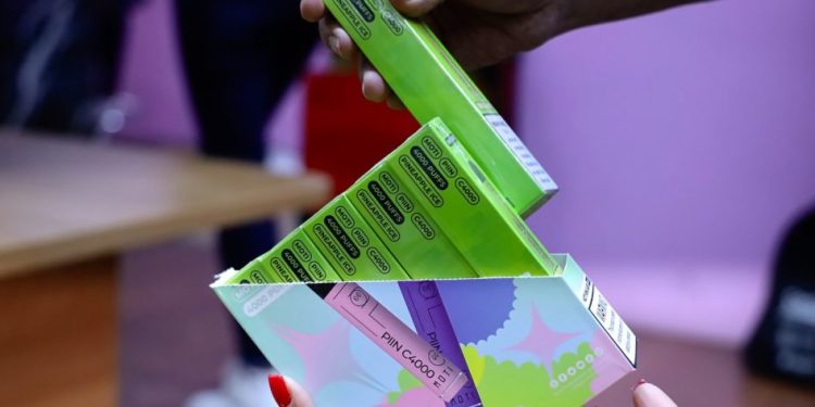 SSM asegura 400 vapeadores comercializados en Pátzcuaro