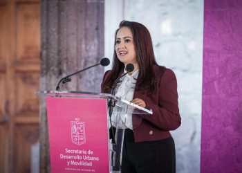 Gladyz Butanda entrega escrituras a 300 familias morelianas