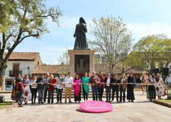 Inauguran Bedolla y Josefina Rodríguez remodelación de la Plaza Gertrudis Bocanegra; impulsará el turismo de Pátzcuaro