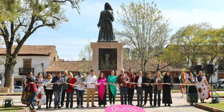 Inauguran Bedolla y Josefina Rodríguez remodelación de la Plaza Gertrudis Bocanegra; impulsará el turismo de Pátzcuaro
