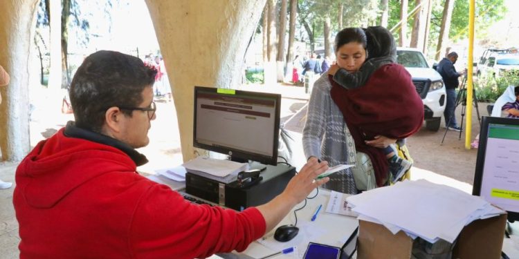 Inicia entrega de 5 mil créditos a la palabra a mujeres artesanas indígenas