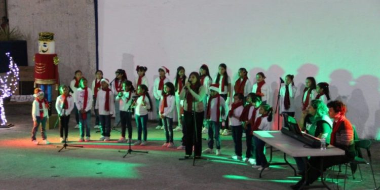 Cientos de familias disfrutaron la Posada-Pastorela del Colegio de Morelia