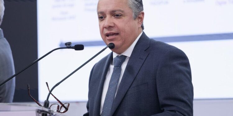 Seguro, fácil y rápido; así puedes pagar el refrendo vehicular en línea: Luis Navarro