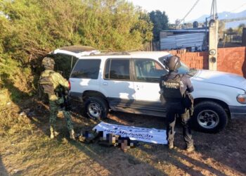 SSP asegura vehículo y equipo táctico con leyenda alusiva a una célula delictiva en Erongarícuaro: SS