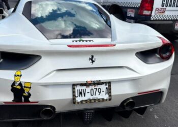 SSP asegura vehículo con reporte de robo en EUA y arma; hay dos detenidos