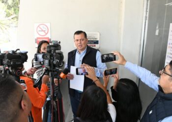 Denuncia penalmente Memo Valencia a Leonel Godoy