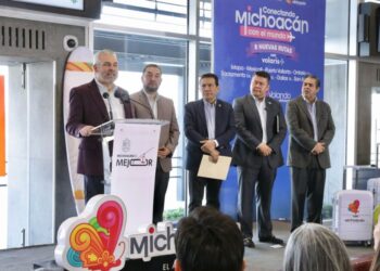 Michoacán alcanza cifra récord en 2025; más de 1.5 millones de turistas llegaron por aire: Bedolla