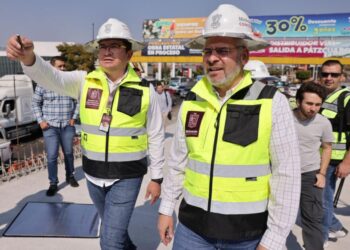 Bedolla supervisa obra del distribuidor de la salida a Pátzcuaro; registra 70 % de avance