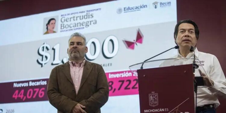 Jóvenes siguen sin recibir la beca Gertrudis Bocanegra