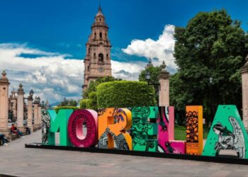 La diseñadora internacional Ágatha Ruíz de la Prada, destaca bellezas de Morelia