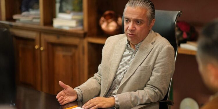 Este sábado concluye el plazo para obtener 10 % de descuento en pago de refrendo vehicular: Luis Navarro