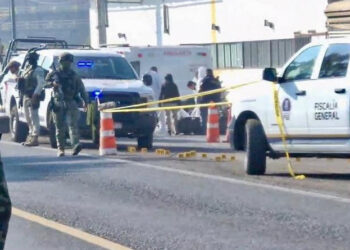 Abandonan cuerpos desmembrados y queman comercios en Cuitzeo