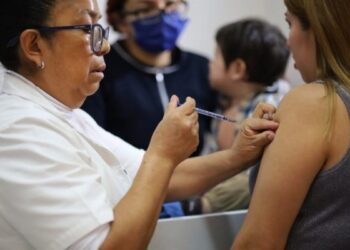 Disponibles en Michoacán más de 700 mil dosis para prevenir el sarampión: SSM