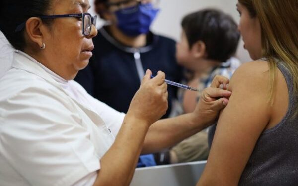 Disponibles en Michoacán más de 700 mil dosis para prevenir el sarampión: SSM