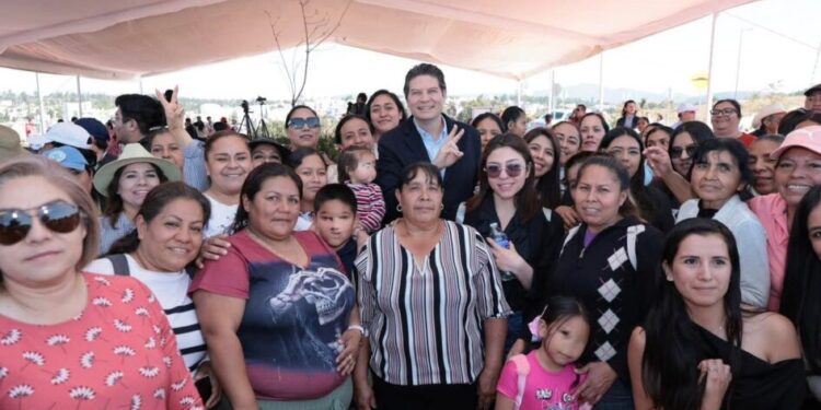 Vecinos y vecinas del Sur de Morelia agradecen ampliación de avenida Amalia Solórzano