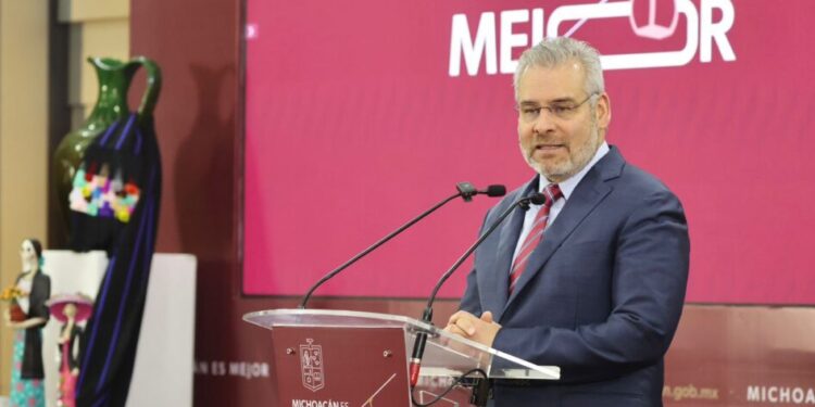 En 45 días concluirá el puente elevado “Paso La Hielera” de Uruapan: Bedolla