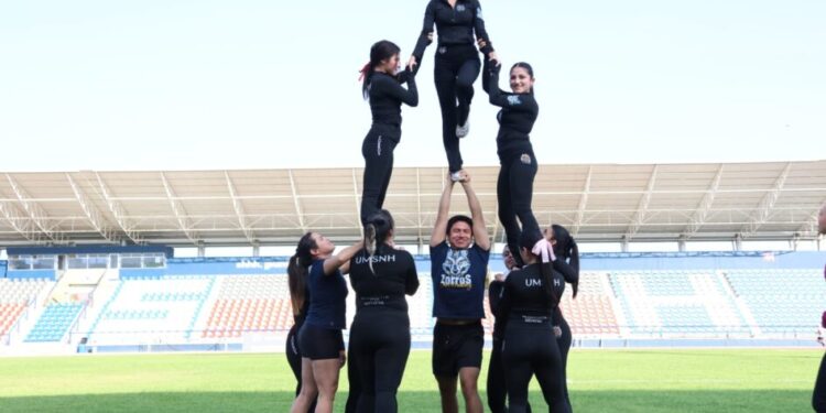 Convocatoria para integrarse al grupo de porristas de la UMSNH es permanente 