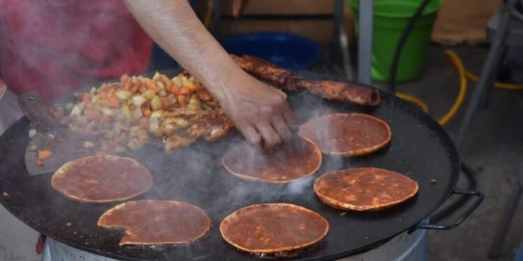 Sefeco Morelia cierra con éxito la 4ta Feria de la Enchilada en Tacícuaro
