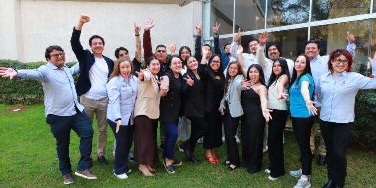 Paola Delgadillo y la UNICEF fortalecen la atención a juventudes de los Centros Spot