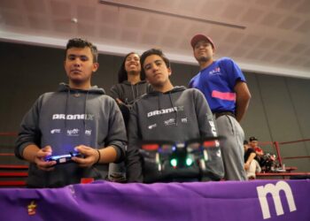 Paola Delgadillo impulsa a jóvenes de Spot en competencia nacional de drones