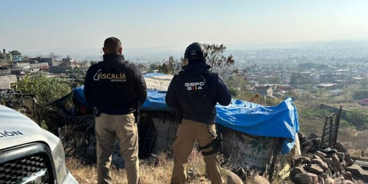 En cateo realizado en la colonia Ampliación Leandro Valle, en Morelia, Fiscalía General aseguró narcótico