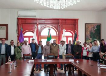 Raúl Zepeda refrenda atención y respaldo institucional a mezcaleros de Michoacán