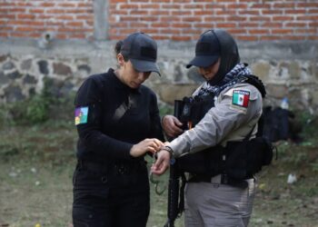 Profesionalización de kuarichas fortalece la seguridad en comunidades con autogobierno: SSP