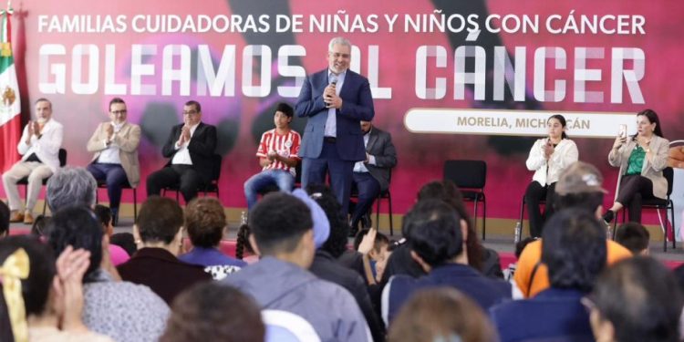 Programa “Familias Cuidadoras” ha apoyado a 780 niñas y niños con cáncer: Bedolla