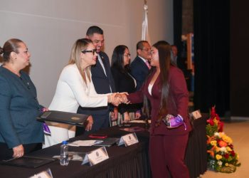 Construyan una mejor sociedad y sean ejemplo para las futuras generaciones, insta Yarabí Ávila a egresados de Seguridad Pública