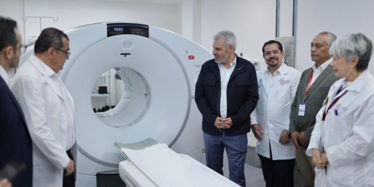 Aumenta esperanza de vida en niños con cáncer; Michoacán garantiza tratamientos y apoyos económicos: Bedolla