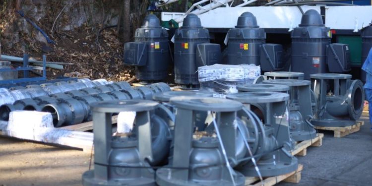 Adolfo Torres consolida modernización del Ooapas con nuevos motores de alta potencia