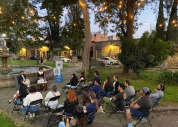 SeCultura Morelia realiza con éxito conversatorio con Roberto Abad