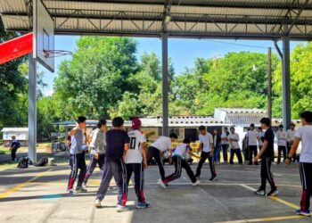 UMSNH vive una gran Jornada Nacional de Tequios en Espacios Deportivos