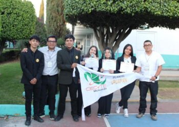 ¿Programar sin computadora? Estudiantes del Cecytem crean app que lo hace posible